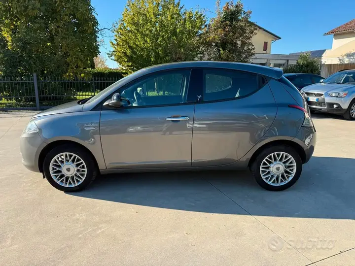 Lancia Ypsilon 2014 photo 5