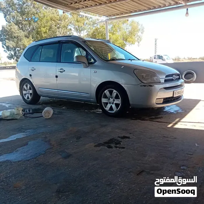 Kia Carens 2007 photo 3