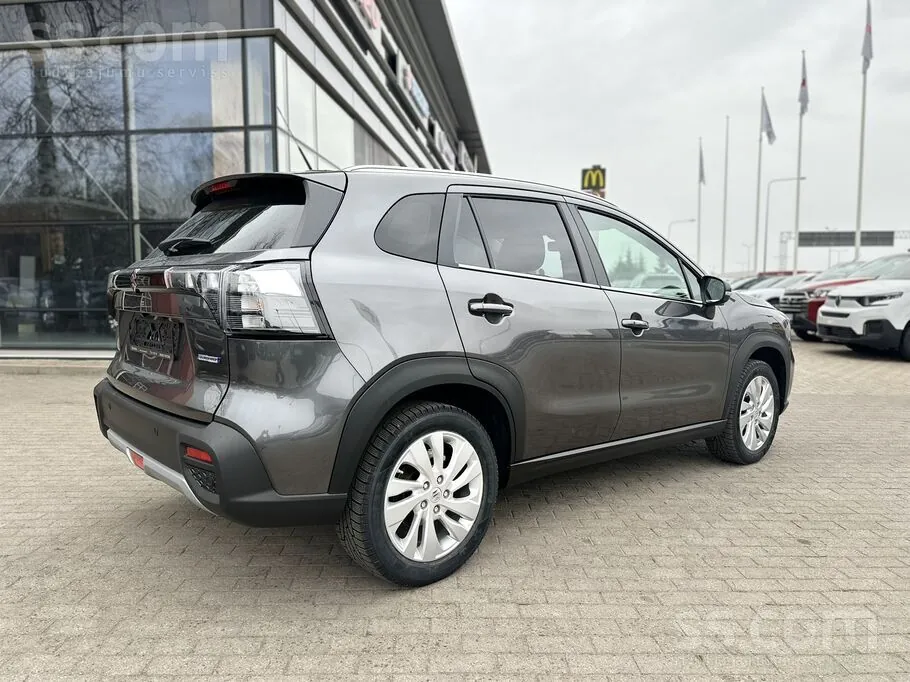 Suzuki S-Cross 2026 photo 4