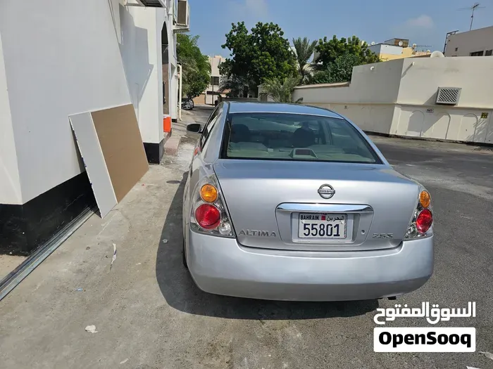 Nissan Altima 2005 photo 2