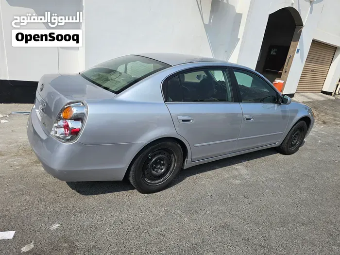 Nissan Altima 2005 photo 4