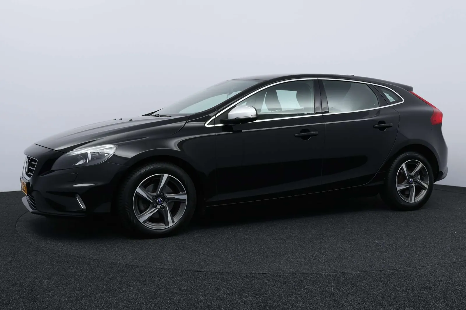 Volvo V40 2015 photo 3