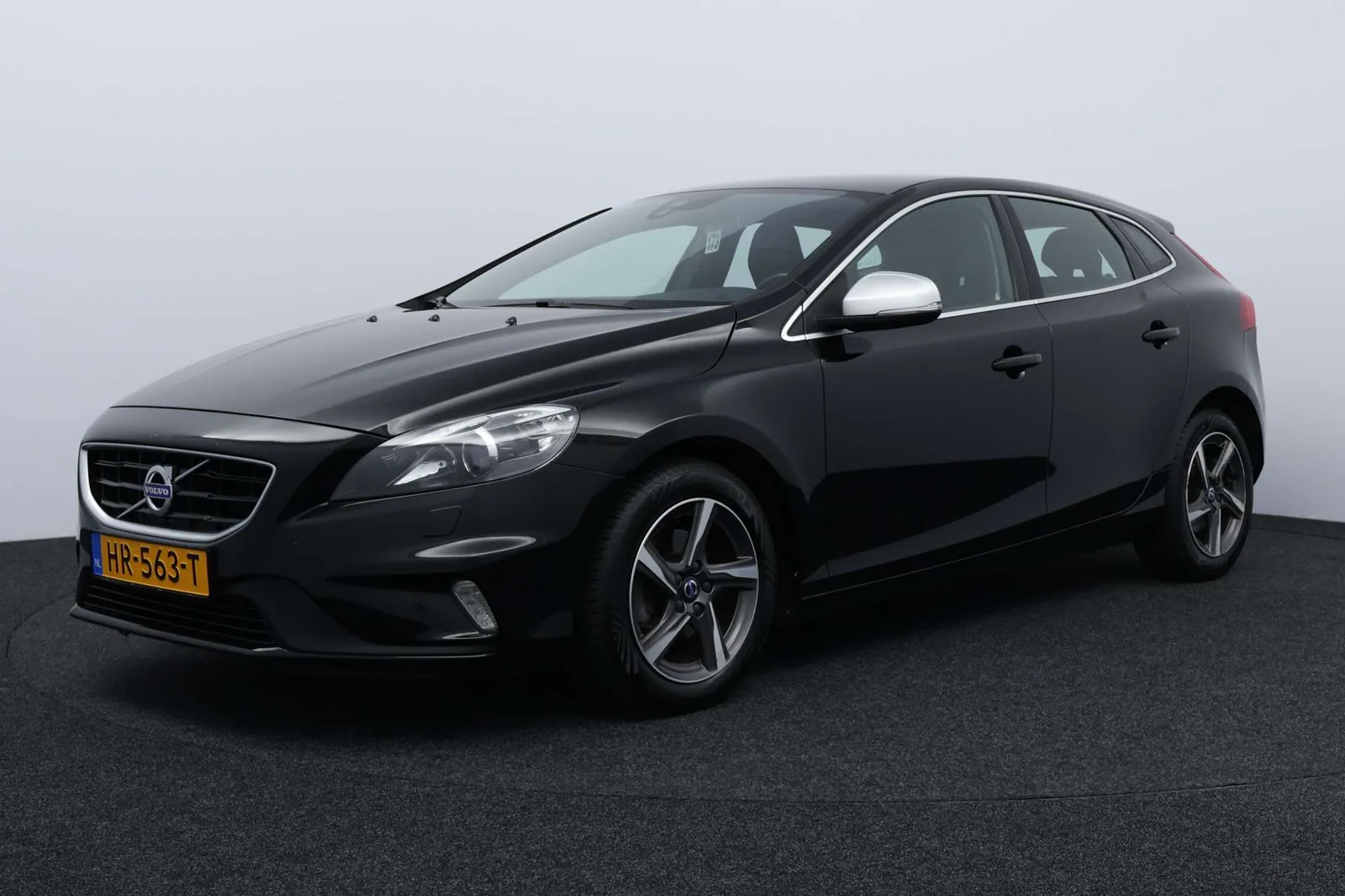 Volvo V40 2015 photo 2