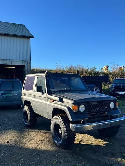 Toyota Land Cruiser 1986 photo 2