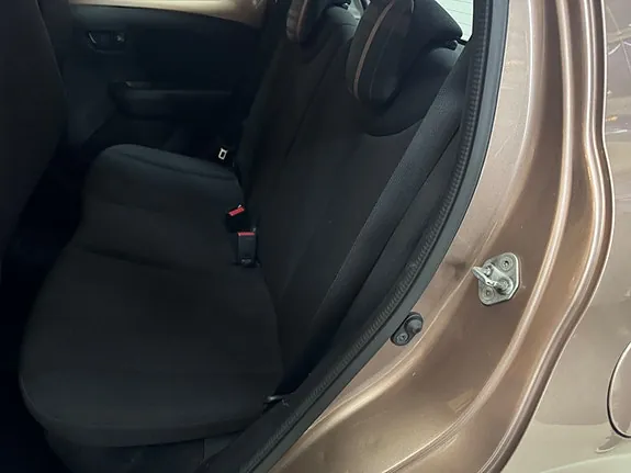 Peugeot 108 2015 photo 5