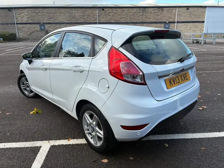 Ford Fiesta 2013 photo 5