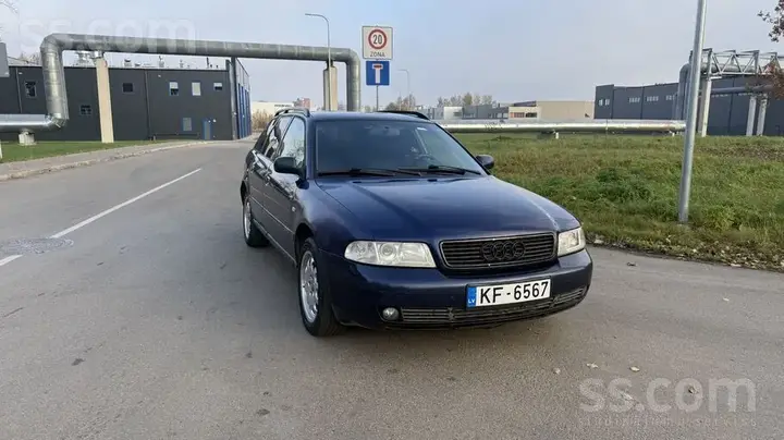 Audi A4 1999 photo 2