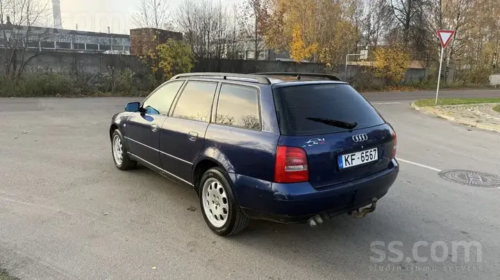 Audi A4 1999 photo 4