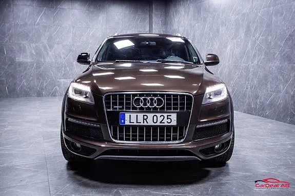 Audi Q7 2014 photo 2