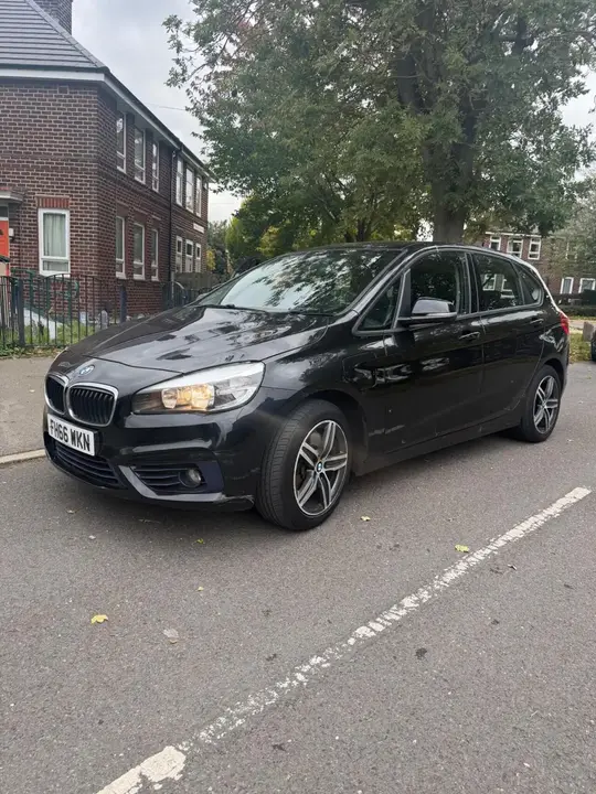 BMW 2 Series Active Tourer 2017 photo 2