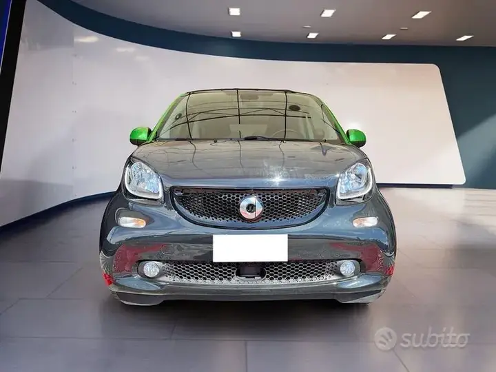 Smart Fortwo 2018 photo 2