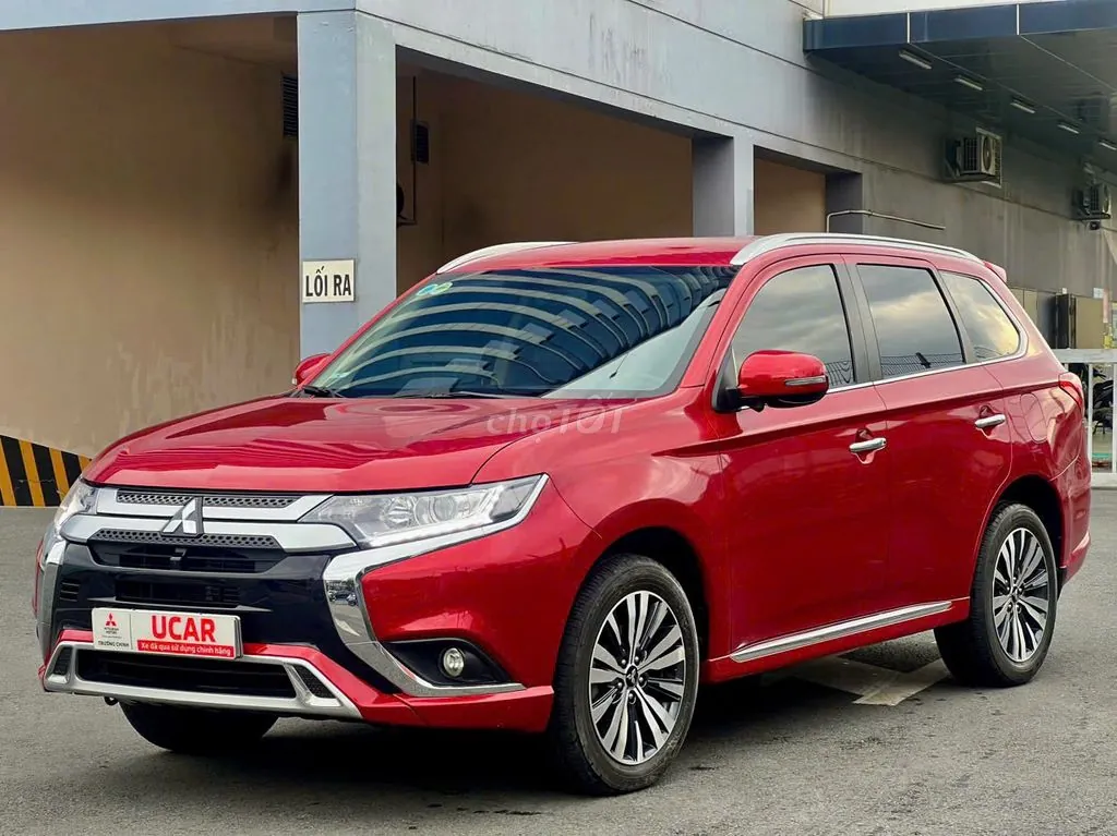 Mitsubishi Outlander 2022 photo 2