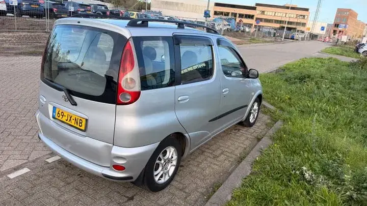 Toyota Yaris Verso