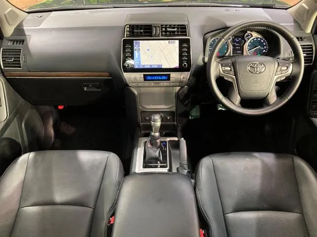Toyota Land Cruiser Prado 2023 photo 2