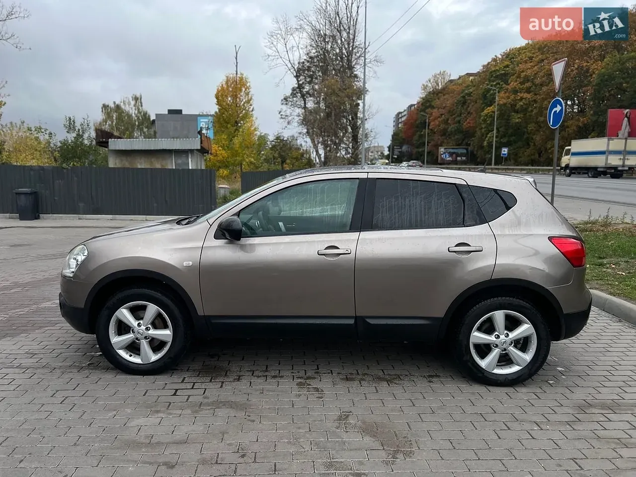 Nissan Qashqai 2009 photo 2