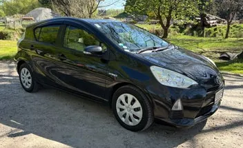 Toyota Aqua 2013 photo 2