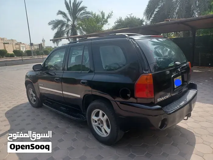 GMC Envoy 2005 photo 2
