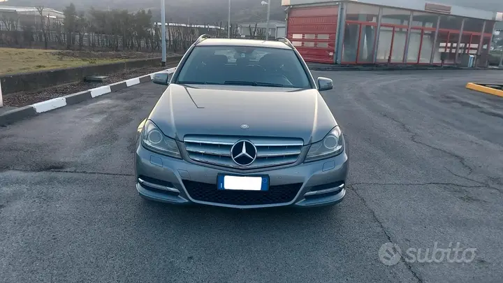 Mercedes-Benz C200 2011 photo 4