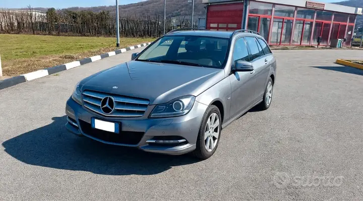 Mercedes-Benz C200