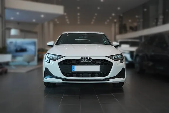 Audi A3 2027 photo 2
