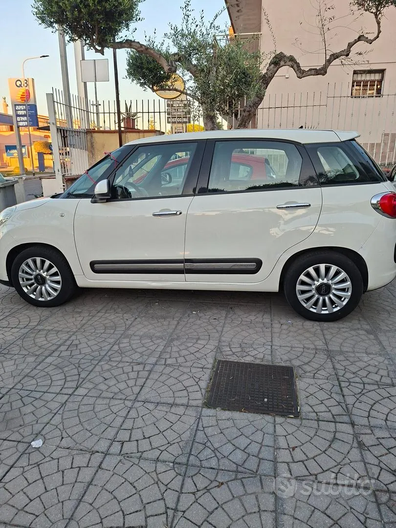 Fiat 500L 2016 photo 2