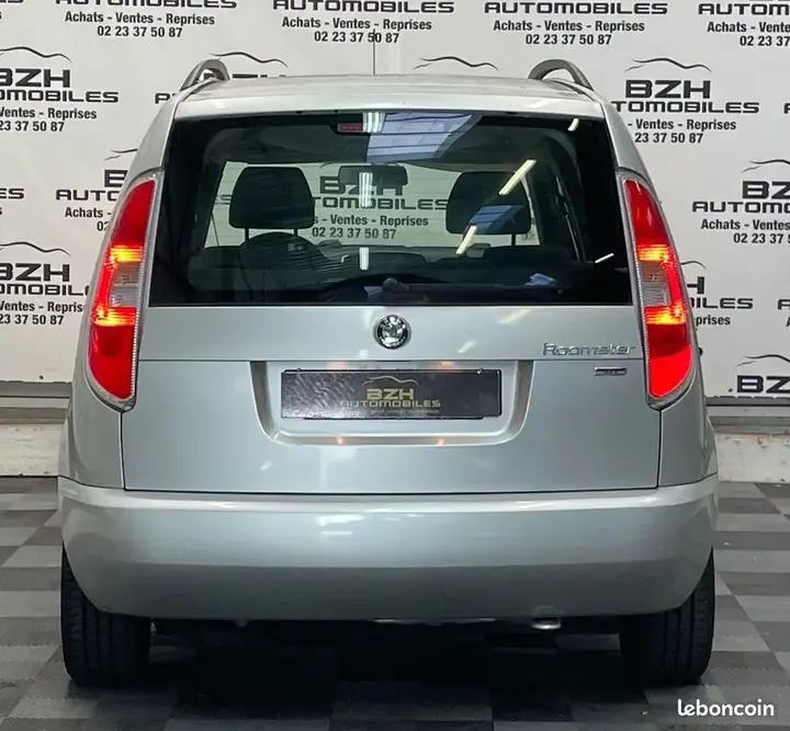 Skoda Roomster 2008 photo 2