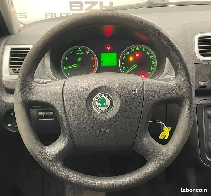 Skoda Roomster 2008 photo 5