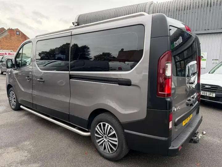 Vauxhall Vivaro 2016 photo 4