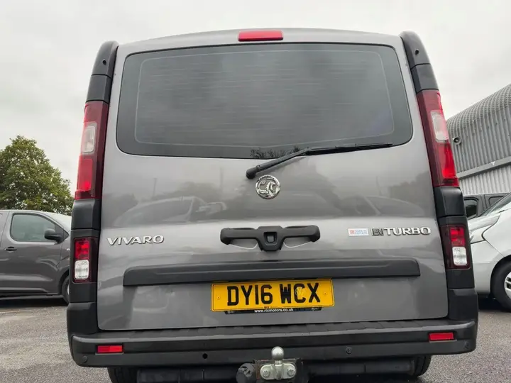 Vauxhall Vivaro 2016 photo 5