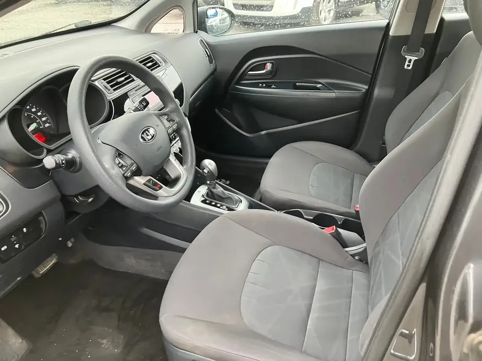 Kia Rio 2015 photo 3