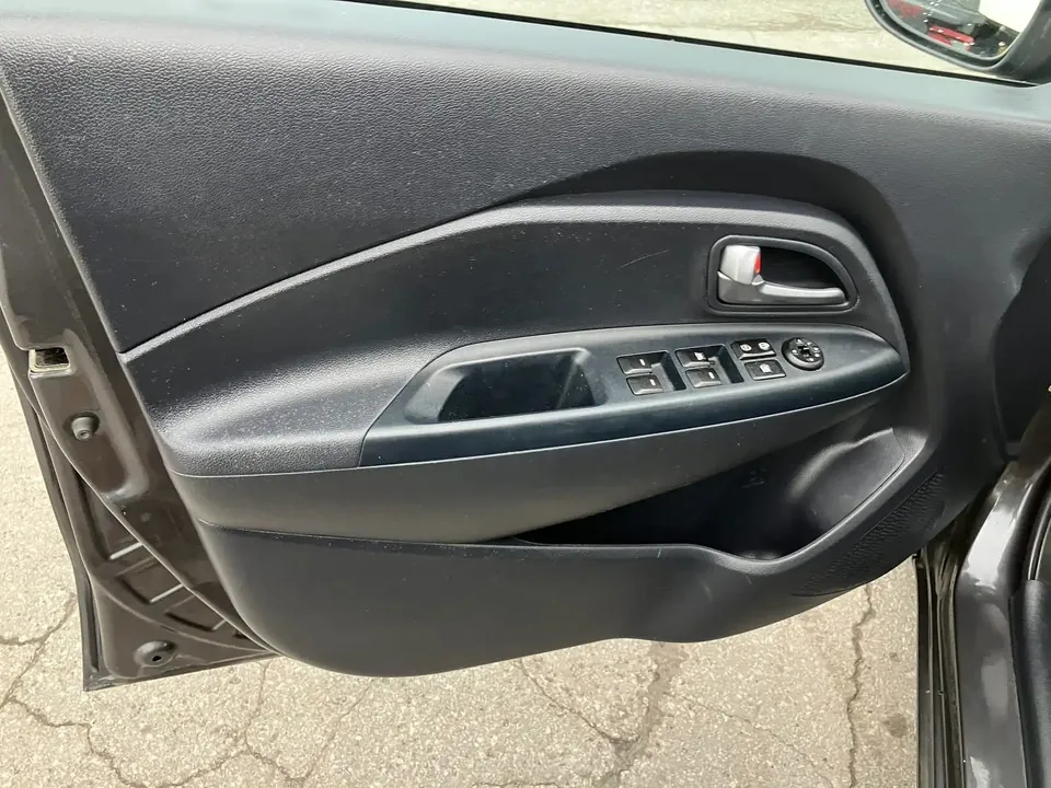 Kia Rio 2015 photo 4
