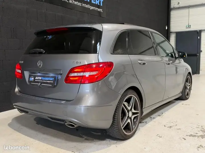 Mercedes-Benz B-Class 2013 photo 2