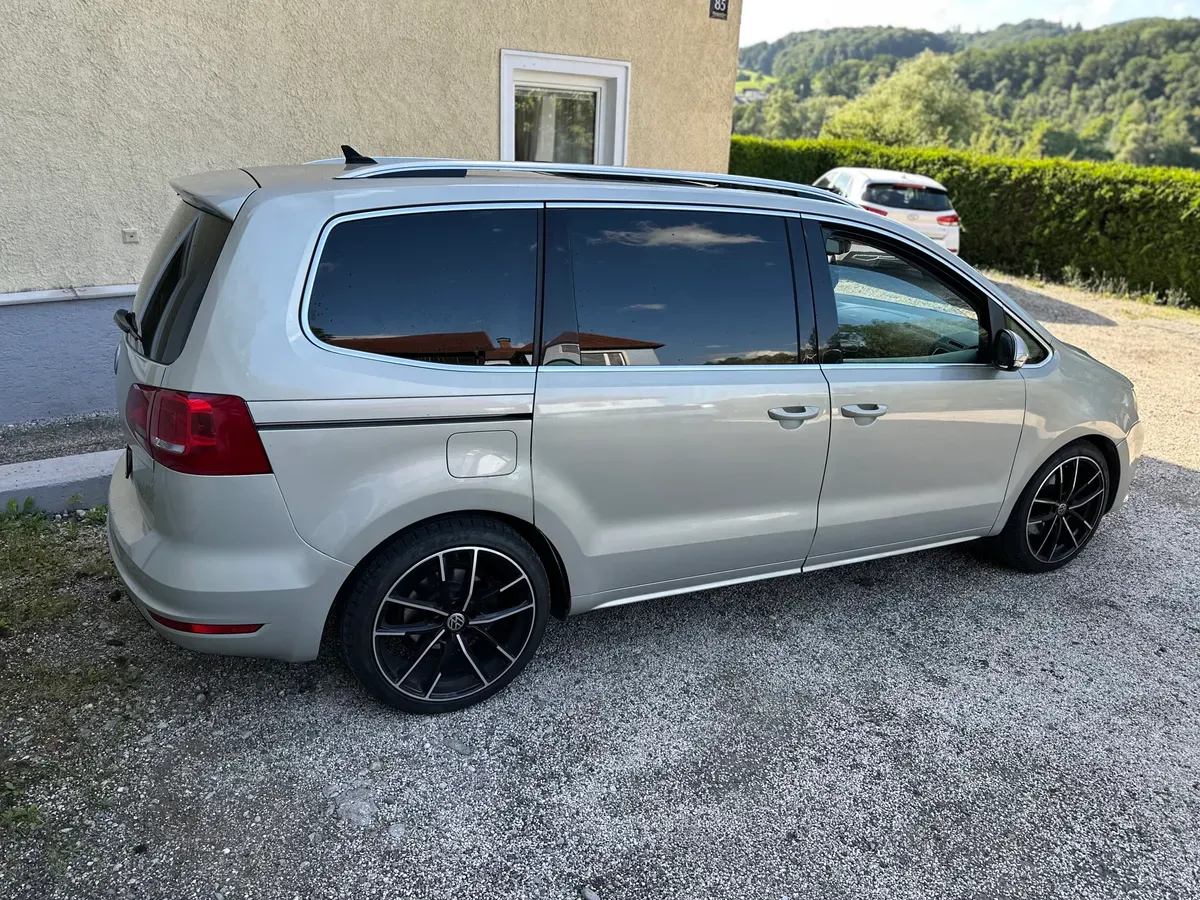Volkswagen Sharan 2011 photo 3