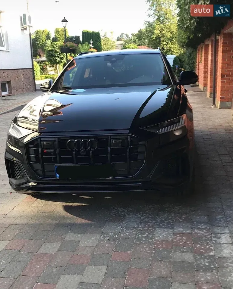 Audi Sq8
