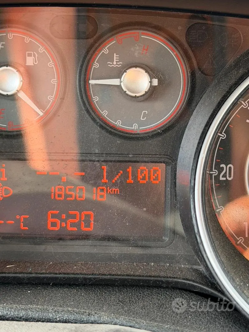 Fiat Punto 2015 photo 4