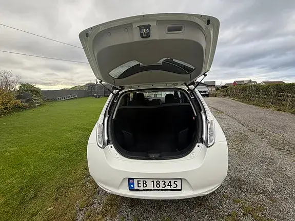 Nissan Leaf 2015 photo 5
