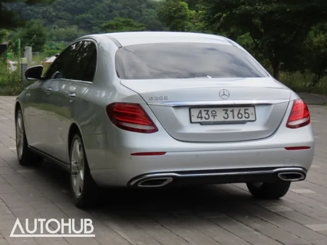 Mercedes-Benz E-Class 2018 photo 4