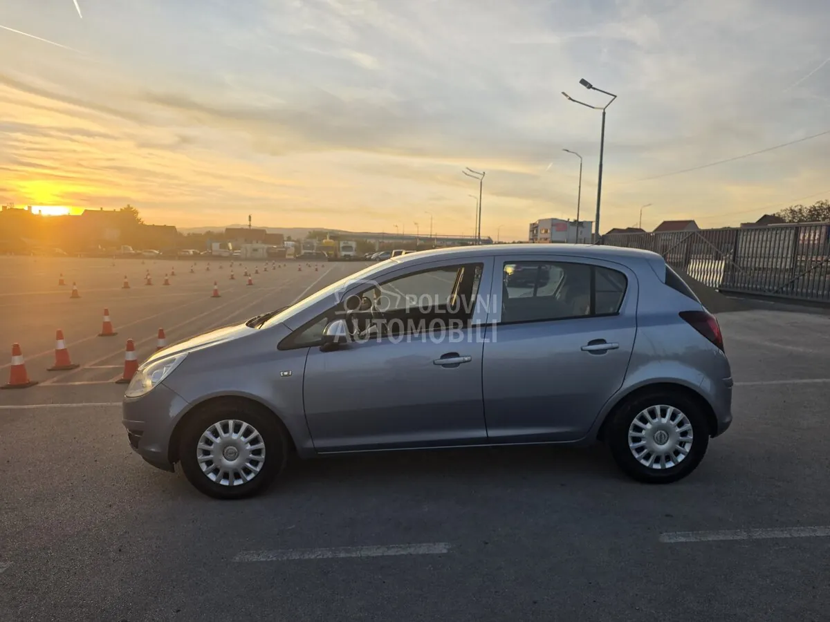Opel Corsa D 2009 photo 3