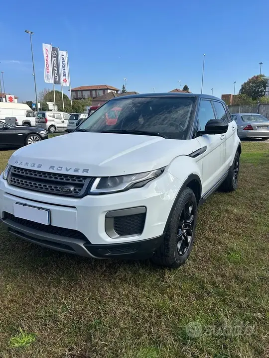 Land Rover Range Rover Evoque 2015 photo 2