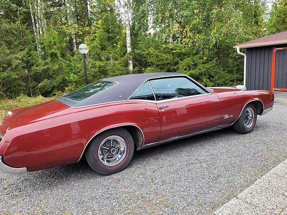 Buick Riviera 1967 photo 2
