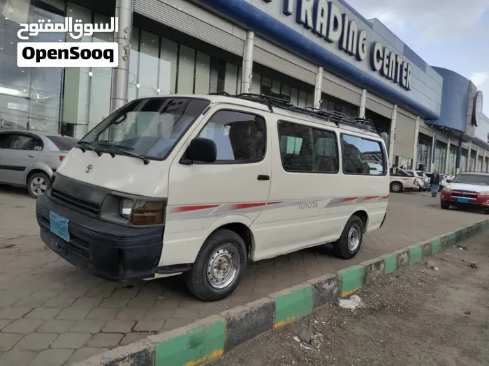 Toyota Hiace 1998 photo 3