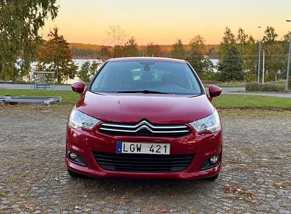 Citroen C4 2011 photo 2