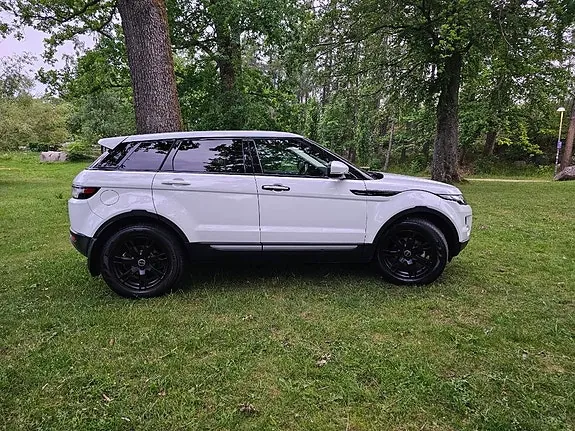 Land Rover Range Rover Evoque 2012 photo 4