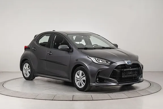 Toyota Yaris 2022 photo 2