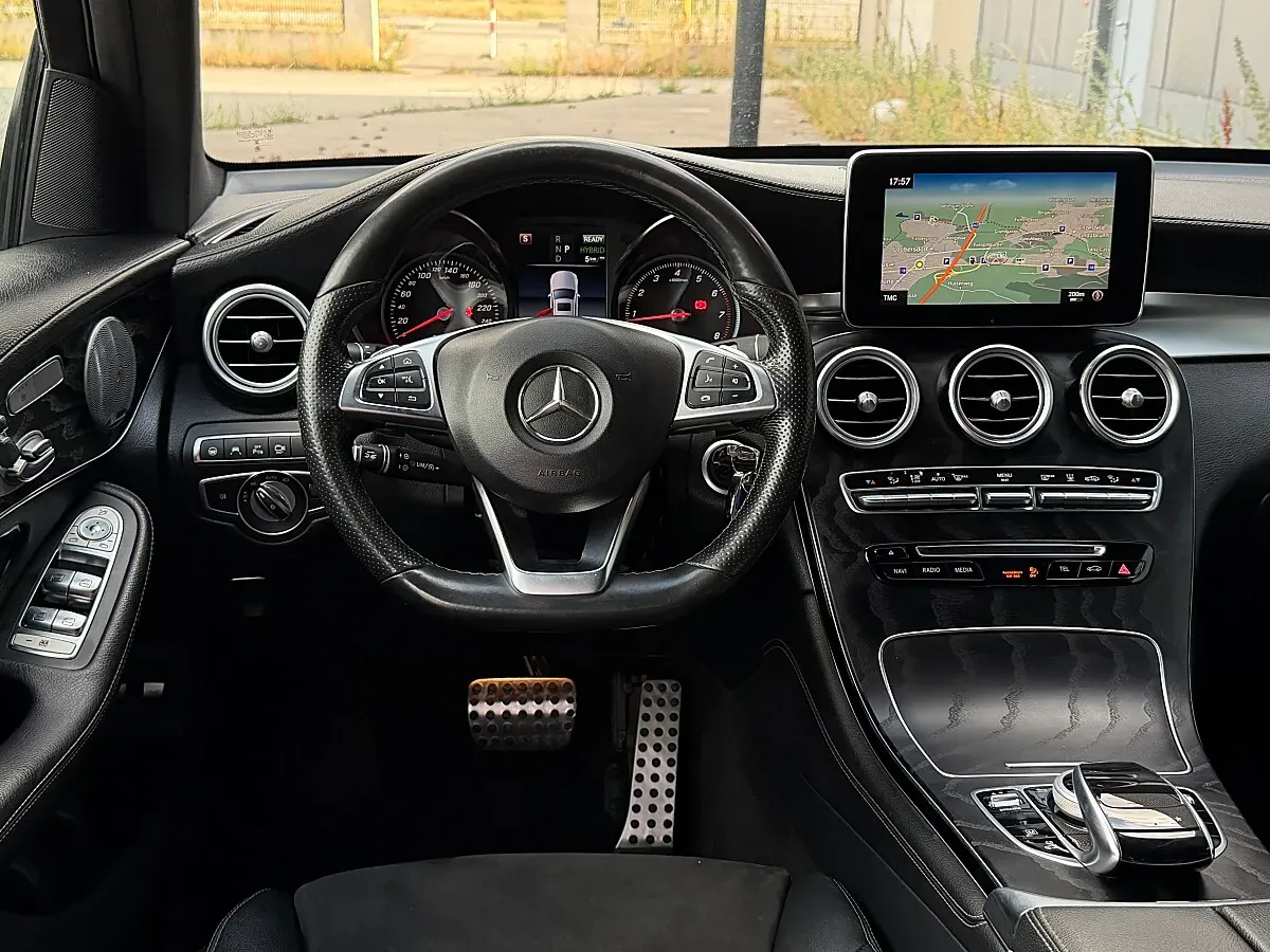 Mercedes-Benz Glc-Class 2018 photo 2