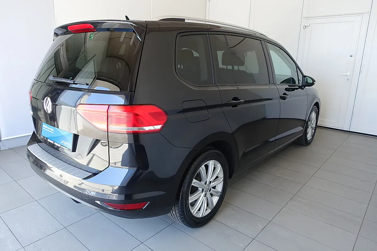 Volkswagen Touran 2017 photo 3