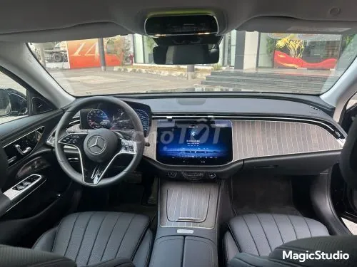 Mercedes-Benz E-Class 2025 photo 4