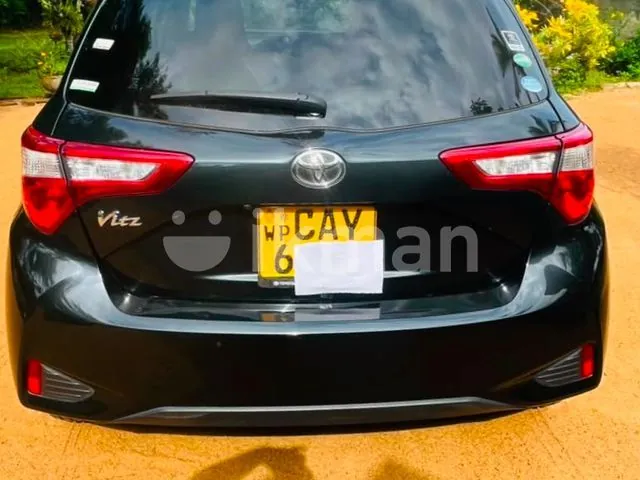 Toyota Vitz 2017 photo 2