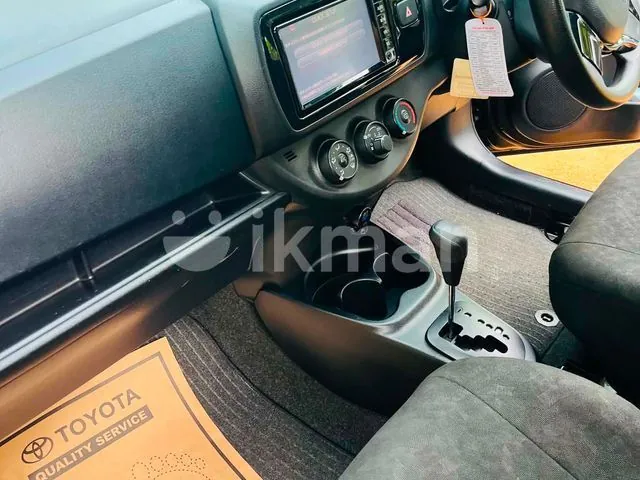 Toyota Vitz 2017 photo 5