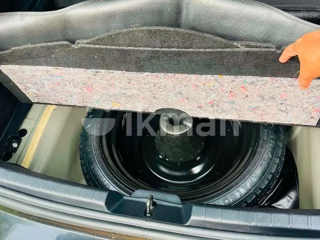 Toyota Vitz 2017 photo 4